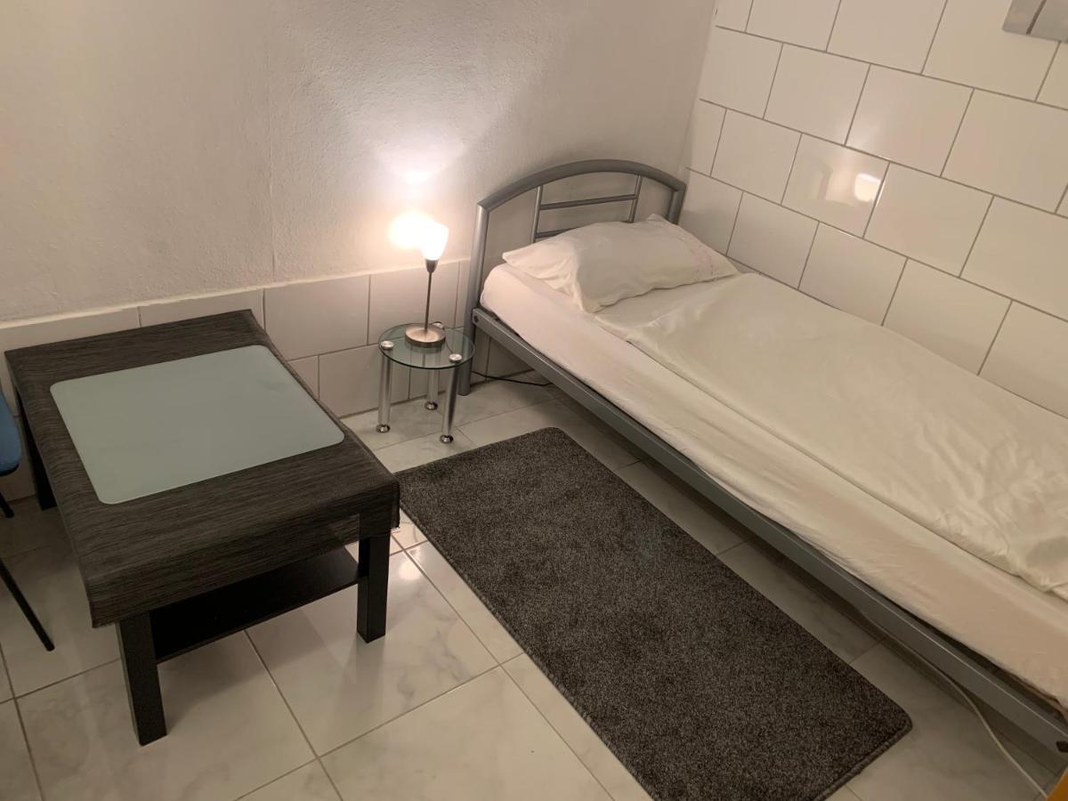 Faridd Ferienwohnung Krefeld Eksteriør billede